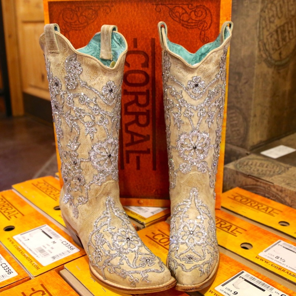 🤍NIB Corral Bone Overlay & Embroidery Floral Boots🤍 - Picture 5 of 17